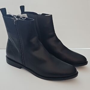 Women's Flat Black Zip Ankle Boots Amazon Essentials Camilla Size 13US 44EUR NWT